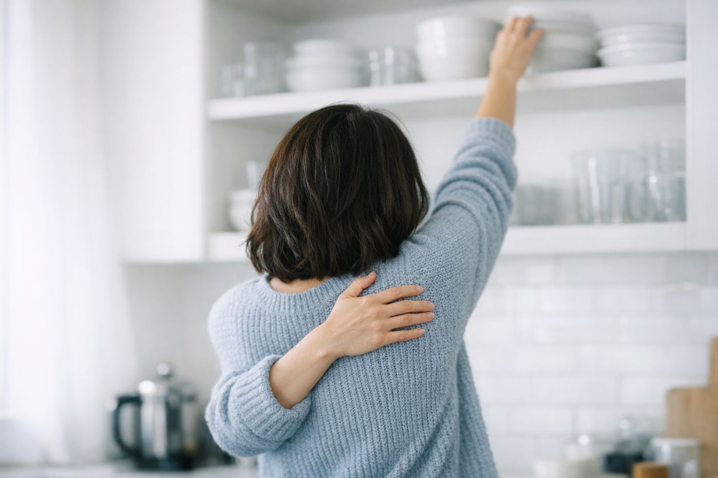 Chronic Shoulder Pain: When to See a Pain Specialist
